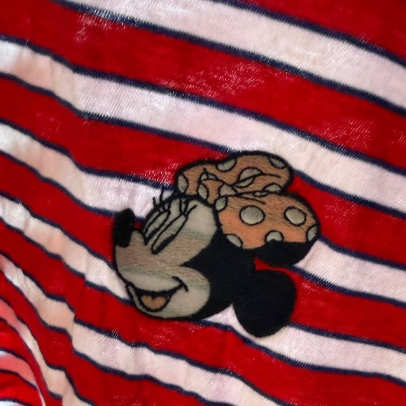 Women’s Disney cropped T - Picture 2 of 4